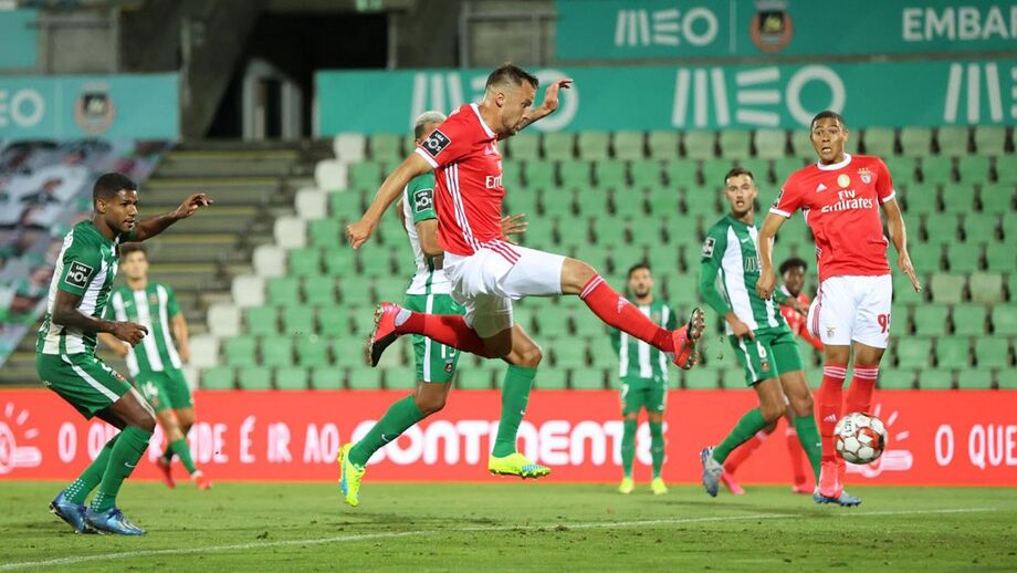 Benfica dá resposta à altura