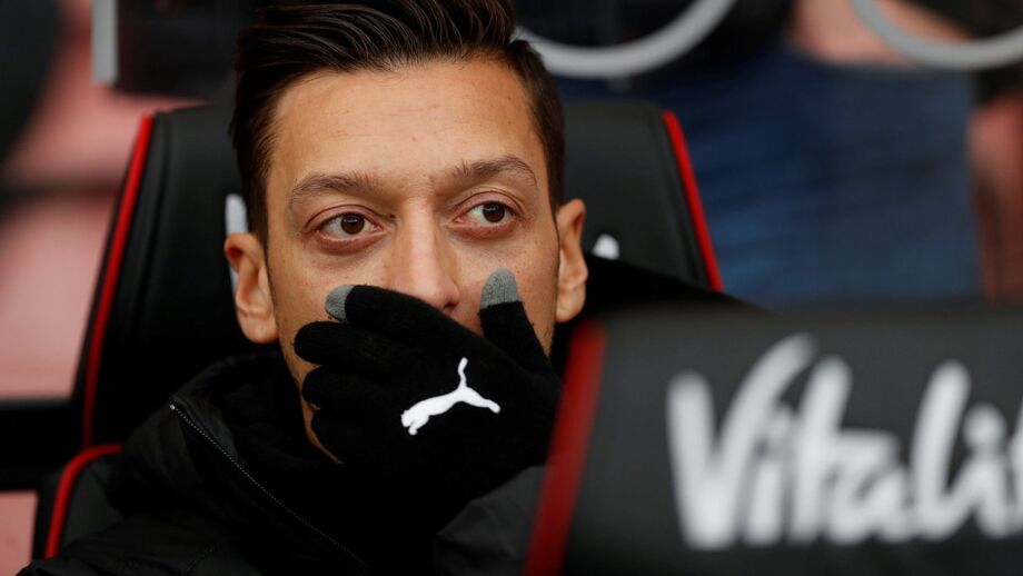 Vida fácil: Özil tem o salário mais alto do Arsenal e nem é convocado