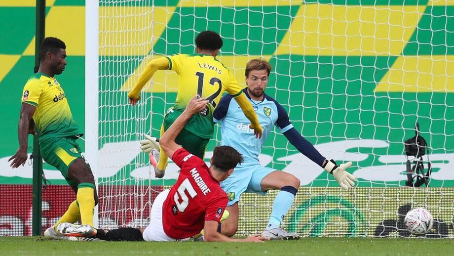 A crónica do Norwich-Manchester United, 1-2: um final dos diabos