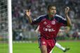 29 Giovane Elber - 0.49 golos por jogo (106 golos em 215 jogos)