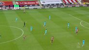 Defesa do Tottenham a ver jogar e o Sheffield aproveitou para aumentar a vantagem