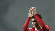 Médio-esquerdo: Gonçalo Guedes