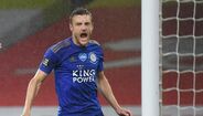 49 Jamie Vardy - 0.45 golos por jogo (108 golos em 242 jogos)