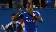 47 Didier Drogba - 0.45 golos por jogo (221 golos em 490 jogos)