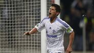 34 Klaas-Jan Huntelaar - 0.49 golos por jogo (141 golos em 290 jogos)