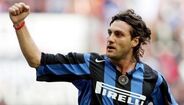 23 Christian Vieri - 0.52 golos por jogo (133 golos em 258 jogos)