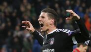 22 Mario Gómez - 0.52 golos por jogo (249 golos em 480 jogos)