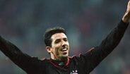16 Roy Makaay - 0.55 golos por jogo (185 golos em 334 jogos)