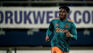 Lassina Traoré (Ajax), avançado