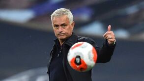 Mourinho diz que o Tottenham vai ser poupado: «Não precisamos de muitos jogadores»