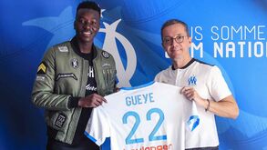 Marselha anuncia contratação do médio Pape Gueye