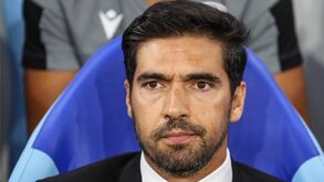 AEK, com quatro portugueses no onze, vence em casa do PAOK de Abel Ferreira