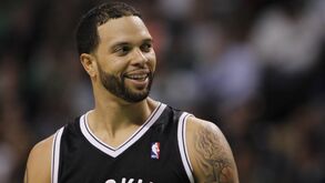 Deron Williams amealhou fortuna à conta dos Brooklyn Nets: milhões por ano para não jogar