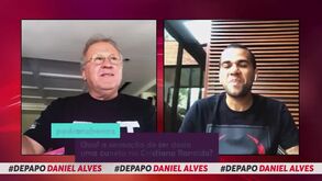 Dani Alves puxa dos galões: «Todos os melhores do mundo já levaram uma finta minha»
