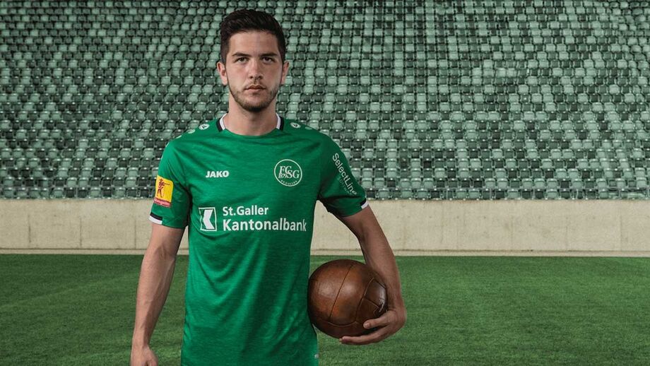 Covid-19: Líder da liga suíça com jogador infetado