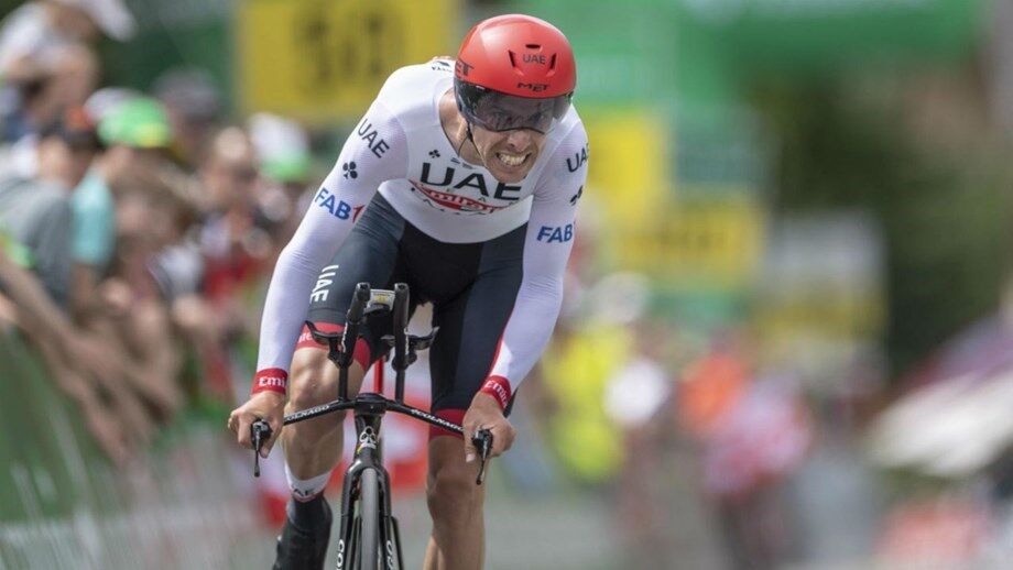 Pelotão de ouro no regresso do ciclismo português
