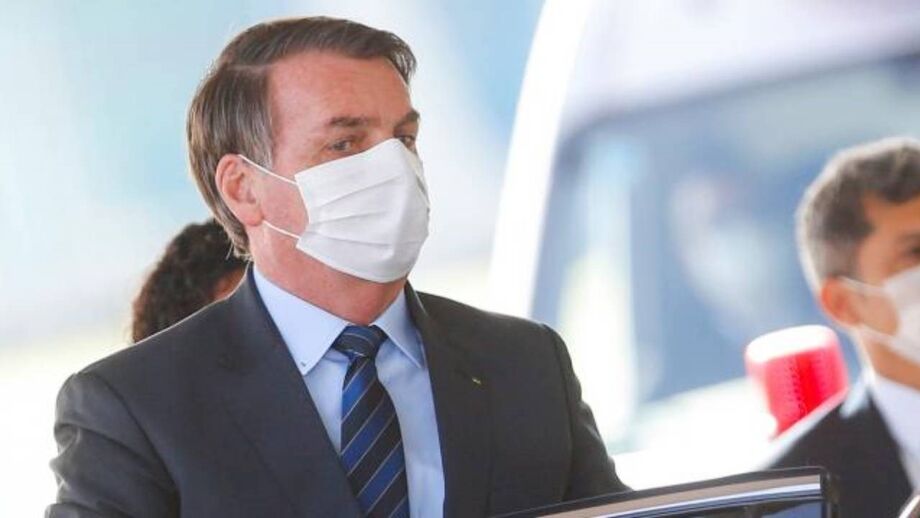 Jair Bolsonaro testa positivo para a covid-19
