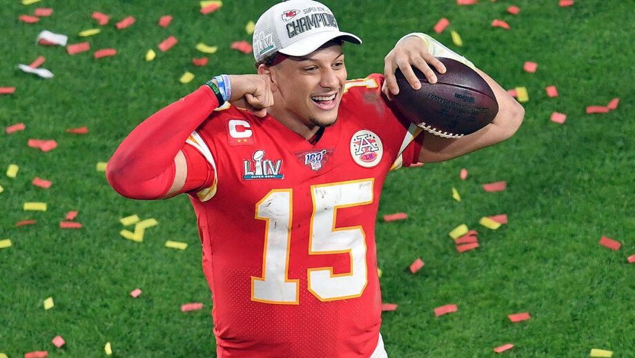 Mahomes vai ganhar 445 milhões em dez anos. Será que é o atleta mais bem pago por ano?