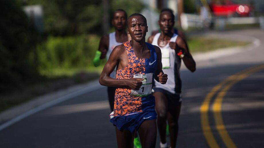 'Pacer' de Kipchoge no INEOS 1:59 Challenge suspenso por doping