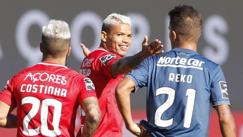 Santa Clara-Aves, 3-0: carrossel do João sempre a rolar