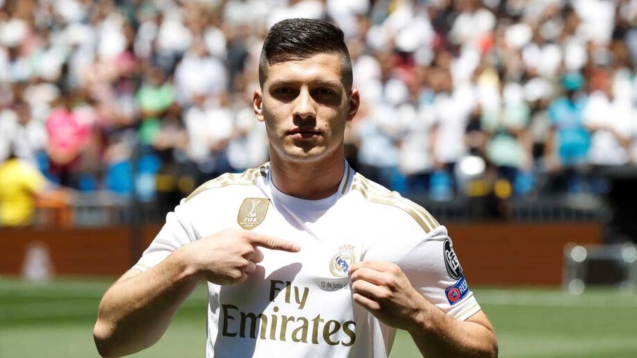 Mercado: Jovic pode acabar em Itália, Monaco despede treinador e brasileiro apontado a Benfica e FC Porto