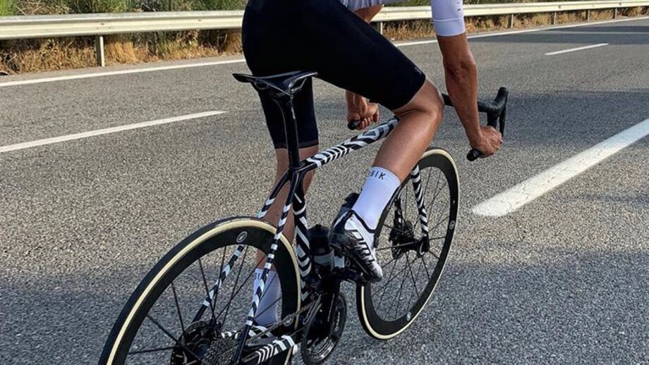Alberto Contador fratura costela a treinar