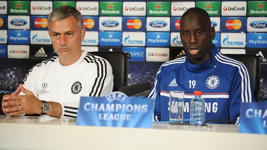 Demba Ba lembra o dia em que Mourinho travou a sua saída para o Arsenal