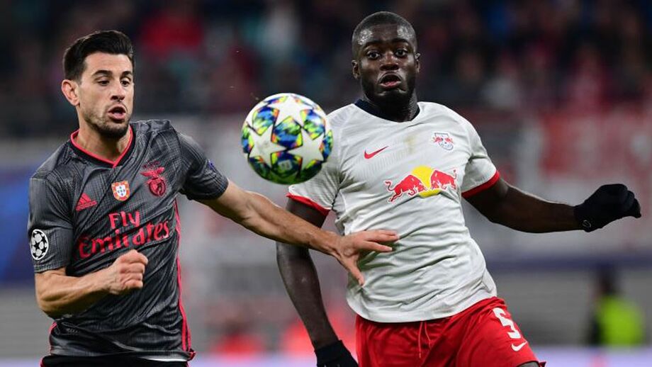 Upamecano renova com o Leipzig