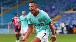 Alexis Sánchez assina em definitivo pelo Inter 