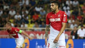 Defesa do Monaco apontado ao Benfica