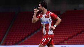 Tomané coloca Estrela Vermelha na próxima ronda