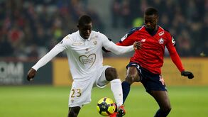 Chelsea investe forte após contar tostões