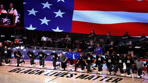 Já se tinha tentado, mas só em 2020 se deu o murro na mesa: a longa luta da NBA contra o racismo