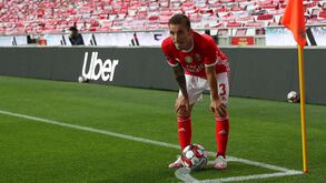 Grimaldo em risco para a Champions