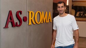 Mkhitaryan fica na Roma em definitivo após rescindir com Arsenal
