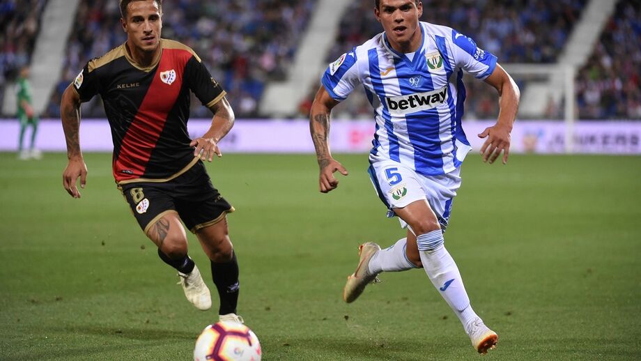 Jonathan Silva pode render mais ao Sporting