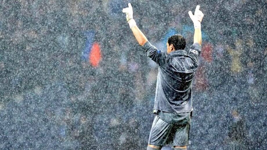Iker Casillas anuncia o final da carreira com carta emotiva