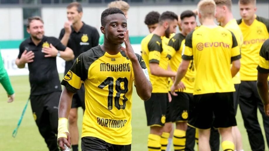Treina com 15 anos e estreia-se com 16: Tudo a postos para ver o novo Eto’o