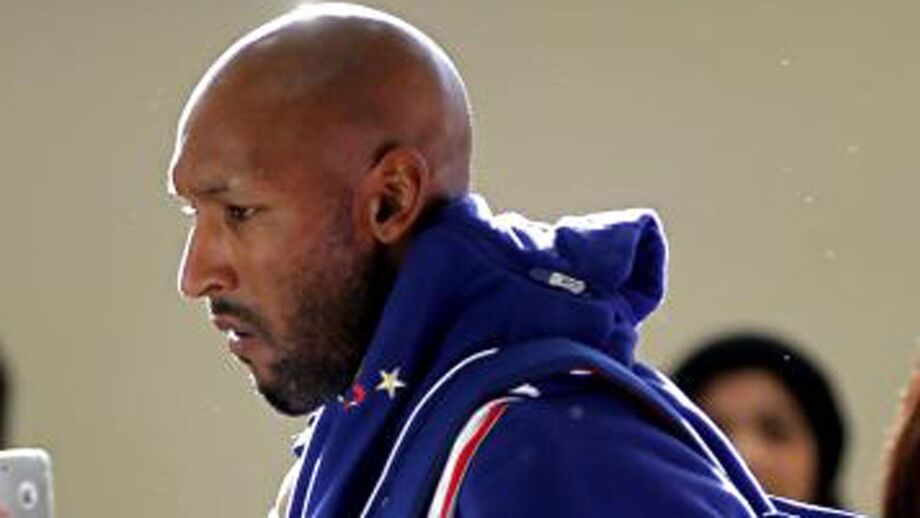 «Assim tenho tempo para tirar a carta»: a reação de Anelka após dispensa do Mundial'98