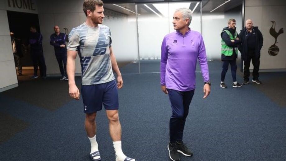 ‘Remendar’ o ponto fraco: Vertonghen é o central que pode vir dar experiência ao Benfica