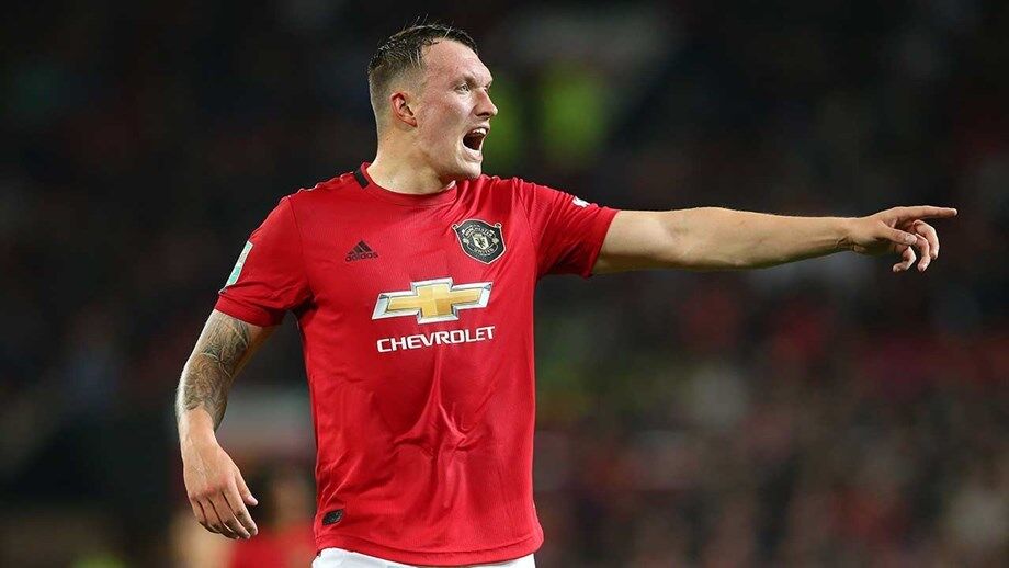 Twitter gozou com Phil Jones e acabou 'obrigado' a pedir desculpa