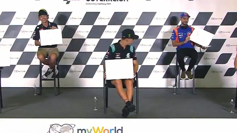 Miguel Oliveira vence duelo com Valentino Rossi a desenhar... com os olhos vendados