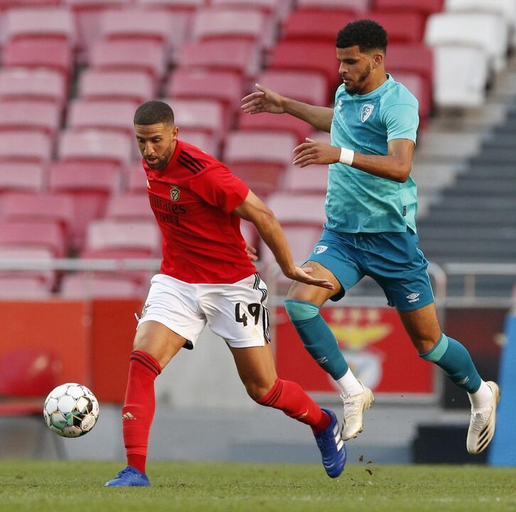 Taarabt (médio-centro)