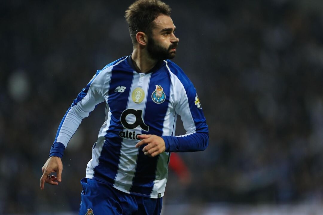 Adrián López (At. Madrid-FC Porto) em 2014/15:  11 milhões de euros