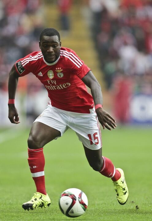 Ola John (Twente-Benfica) em 2012/13:  12 M€