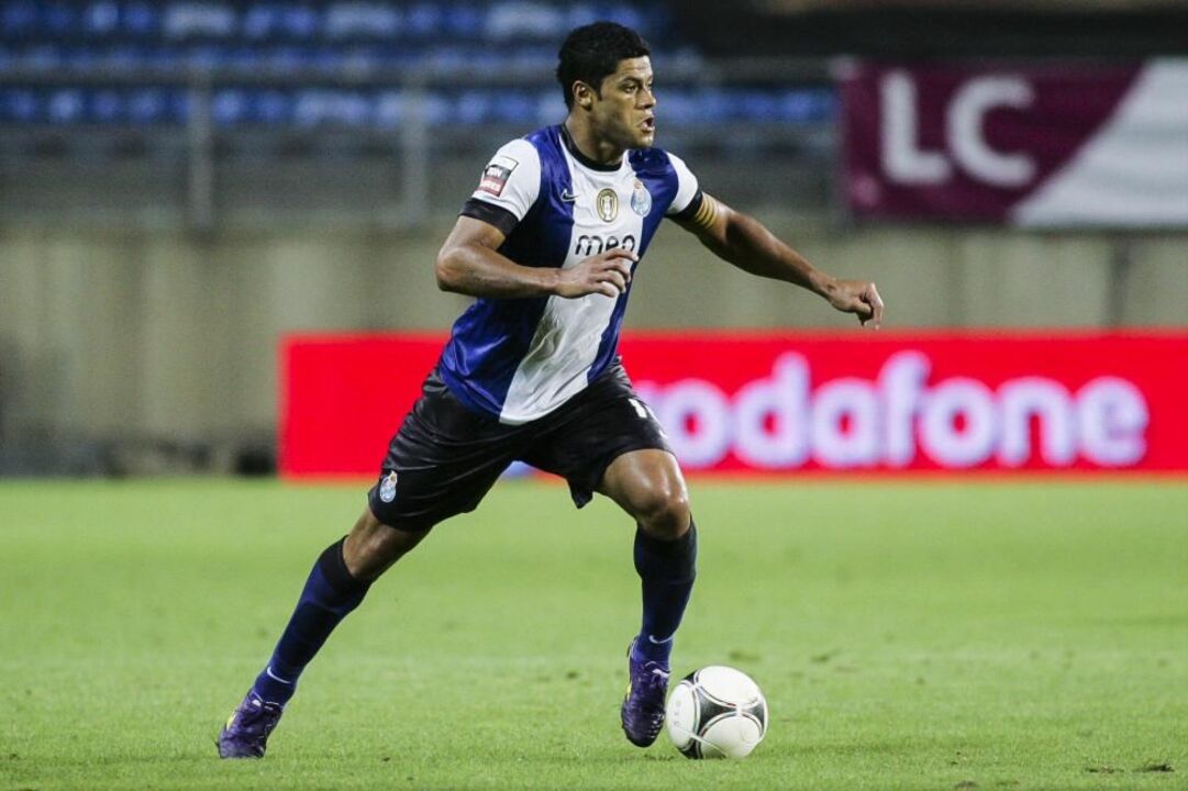 Hulk (Tokyo Verdy-FC Porto) em 2008/09:  19 M€