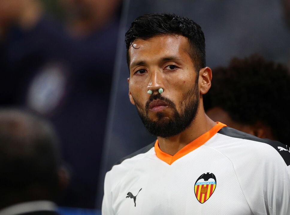 Ezequiel Garay (33 anos, defesa, última equipa: Valencia) - Valor de mercado: 4,8 milhões de euros