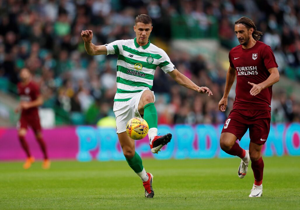 Jozo Simunovic (26 anos, defesa, última equipa: Celtic) - Valor de mercado: 2,2 milhões de euros