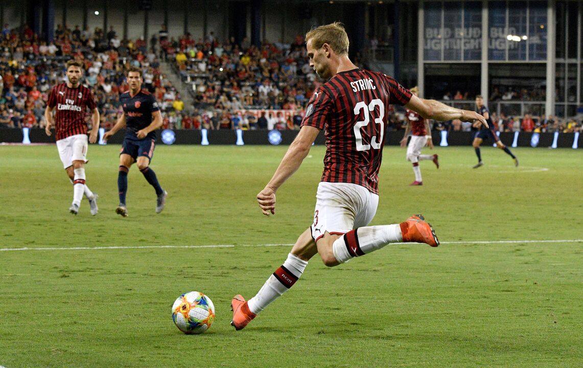 Ivan Strinic (33 anos, defesa, última equipa: Milan) - Valor de mercado: 2 milhões de euros