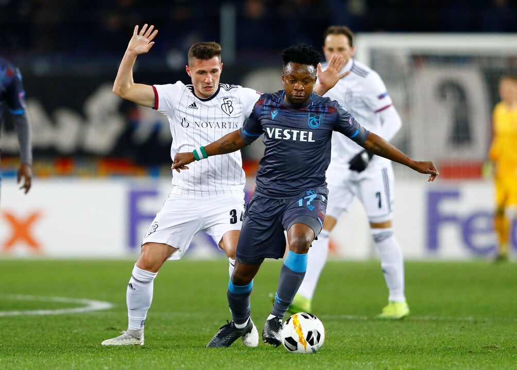 Ogenyi Onazi (27 anos, médio, última equipa: Denizlispor) - Valor de mercado: 1,6 milhões de euros